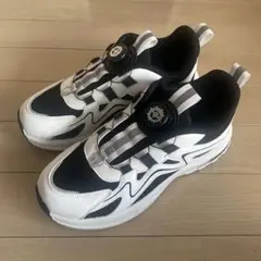 マッドフット！ MADFOOT! 250016 （ホワイト×ブラック）　23cm