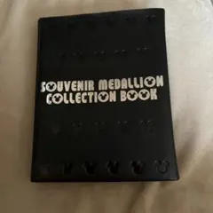 ディズニー⭐︎スーベニアメダルブック⭐︎メダル60枚入りケースコレクションブック黒