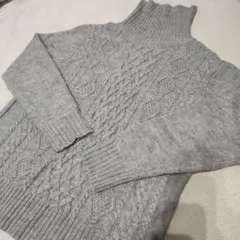 グレー ケーブル編み タートルネックセーター L