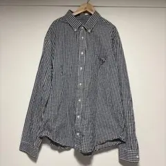 黒と白のギンガムチェック長袖シャツ
