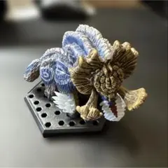 モンハン 銀嶺ガムート フィギュア