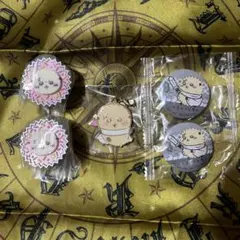 ちいかわ ラッコ キーホルダー 缶バッジ