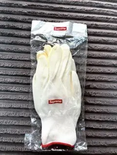 Y*e様 Supreme 軍手 ノベルティのサムネイル