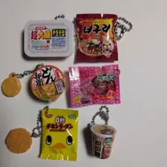 ガチャガチャ　麺類　６個