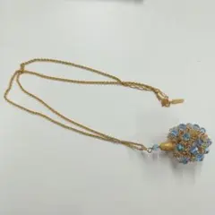 ビンテージ　青色ビーズの花デザインネックレス