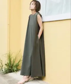 ライトエンボス マキシ丈ワンピース カーキ