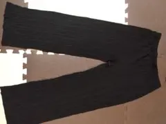 ユニクロ　黒 プリーツ ワイドパンツ