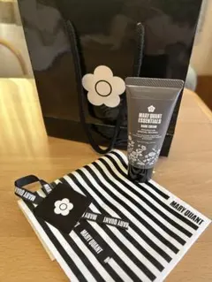 MARY QUANT ESSENTIALS ハンドクリームのサムネイル
