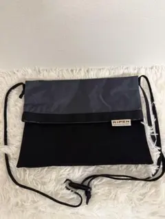 Item thumbnail for item 3f3e1bd0-0796-4400-bf4d-e4b19419830d