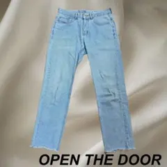OPEN THE DOOR デニムパンツ 青 切りっぱなし 韓国ブランド