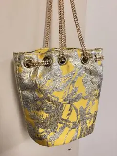 リリーブラウン　バケット型ハンドバッグ　イエロー　シルバー　ミモザ柄