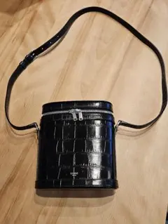 CELINE バーティカルメッセンジャーのサムネイル