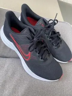 Nike スニーカー US 9.5 ブラック/レッド