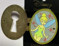 ディズニー ヒストリー　ピーターパン ティンカーベル 鍵穴 ピン　LE2400のサムネイル