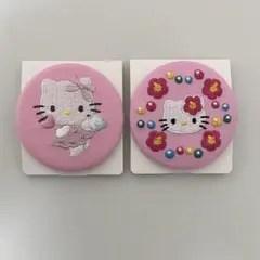 キティ　刺繍缶バッジ