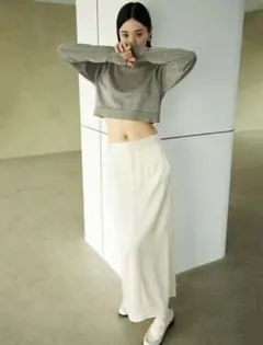 新品　サテンミディ丈ペンシルスカート【大幅値下げ】