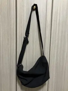 Legato Largo ブラック ショルダーバッグ