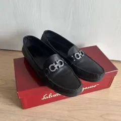 【最終値下げ！美品】フェラガモ feragamo ガンチーニ　本革ローファー