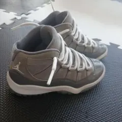 H*e様 NIKE JORDAN 11 RETRO ハイカットスニーカー キッズ