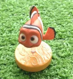 ファインディング ニモ　ディズニー　チョコエッグ　ニモ
