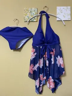 水着上下　リゾート　海外　セレブ　ブルー　花柄　大人　かわいい　セパレート
