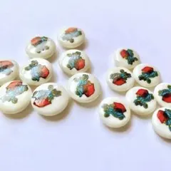 ㉘ 昔懐かし昭和レトロボタン ヴィンテージボタン 白 トンネル穴 車 おもちゃ