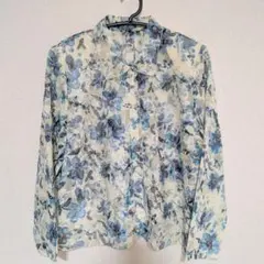 極美品 Savoir 花柄 フリルネック リボン フラワー ブラウス ブルー系 極美品 Savoir 花柄 フリルネック リボン フラワー ブラウス ブルー系