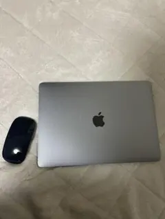 MacBook Pro 2019 13-inch 、充放電回数5回、超美品です！