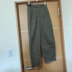 【GU】カーキ チノパン ウエストゴム
