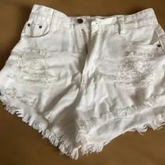 未使用SHEIN ホワイト デニム ショートパンツ ダメージ加工 S