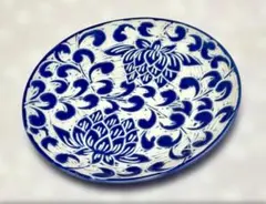 ベトナム　バッチャン焼き　お皿①青い蓮の花模様