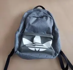 adidas グレー リュック