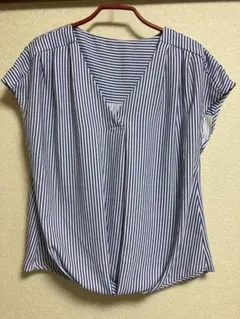 新品未使用【INGNI】ストライプ Vネックノースリーブシャツ M★半袖トップス