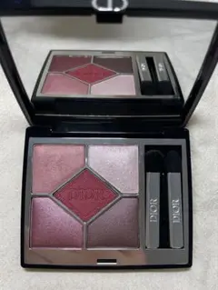 【879 ルージュ トラファルガー】Dior サンク クルール アイシャドウ