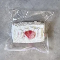 mokk いちご　トースト　ケーキ　苺　スクイーズ