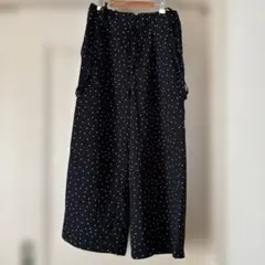 LOWRYSFARM 黒い水玉模様ワイドパンツ ショルダーストラップ付き