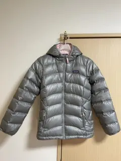 patagonia グレー ダウンジャケット フード付き
