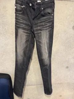 スリムストレート