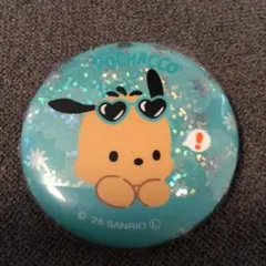 新品 日焼けポチャッコ 缶バッジ 산리오 約56ミリ キラキラ ホログラム