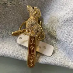 犬型キーホルダー 金色 ストーン装飾