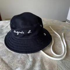 agnis b. 黒 /白　リバーシブル　バケットハット