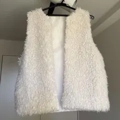 ホワイトファーベスト ノースリーブ