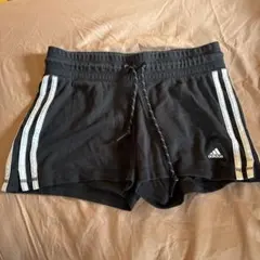 adidas ショートパンツ