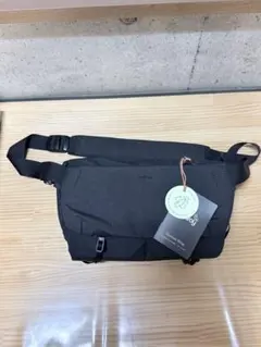 正規品ベルロイBellroy Venture Sling 9L Fogグレー系 - メルカリ