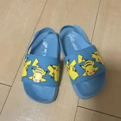 H&M プールスライドサンダル　ピカチュウサンダル15〜15.5cm キッズのサムネイル
