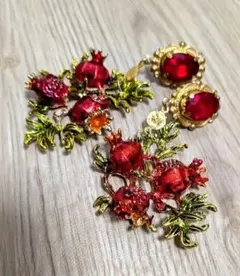 ハンドメイド　ザクロモチーフ イヤリング レッド ゴールドカラー