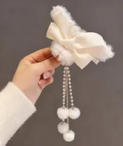 ホワイトリボンポンポンヘアアクセサリー