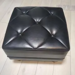 カリモク60 キルティング オットマン 黒のサムネイル