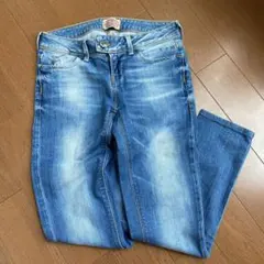Bershka ベルシュカ　スキニーデニムパンツ　Sのサムネイル
