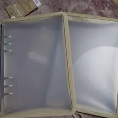 ダイソー A5 6リングファイル 紫 ベージュ シール帳 バインダー 2点セット